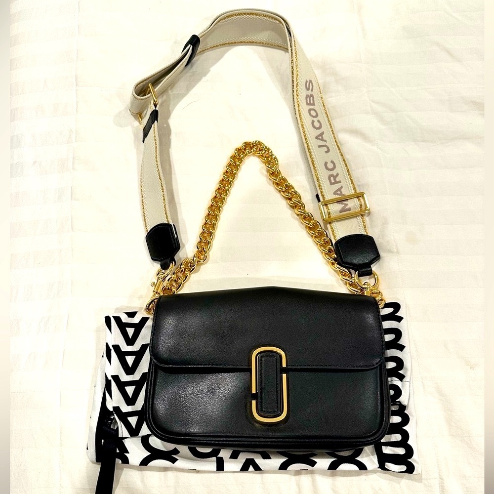 Marc Jacobs - the Marc J mini bag - black - like new with dust bag- barely used